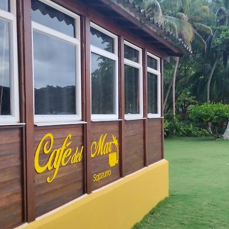 Cafe Del Mar Sapzurro Bed & Breakfast Bagian luar foto