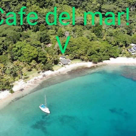 Cafe Del Mar Sapzurro Bed & Breakfast Bagian luar foto
