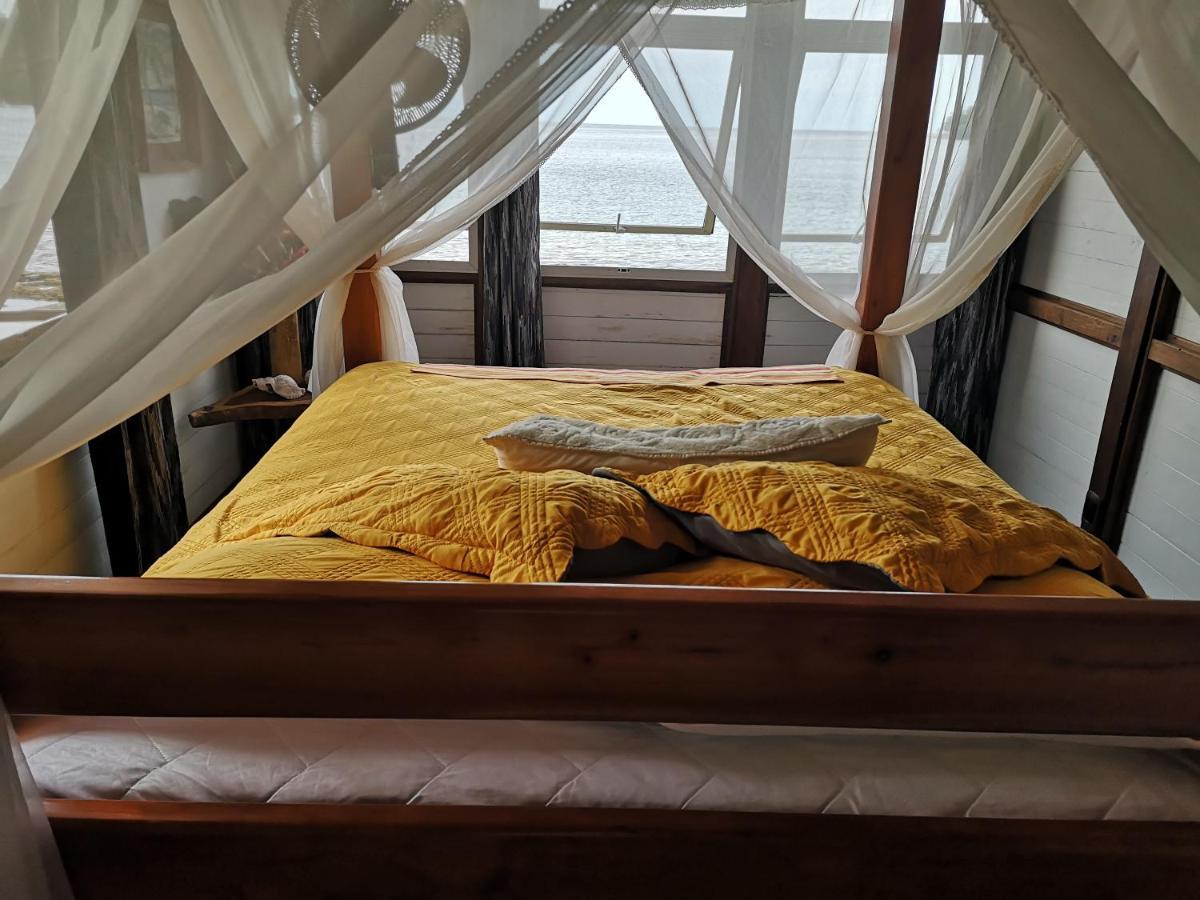 Cafe Del Mar Sapzurro Bed & Breakfast Bagian luar foto