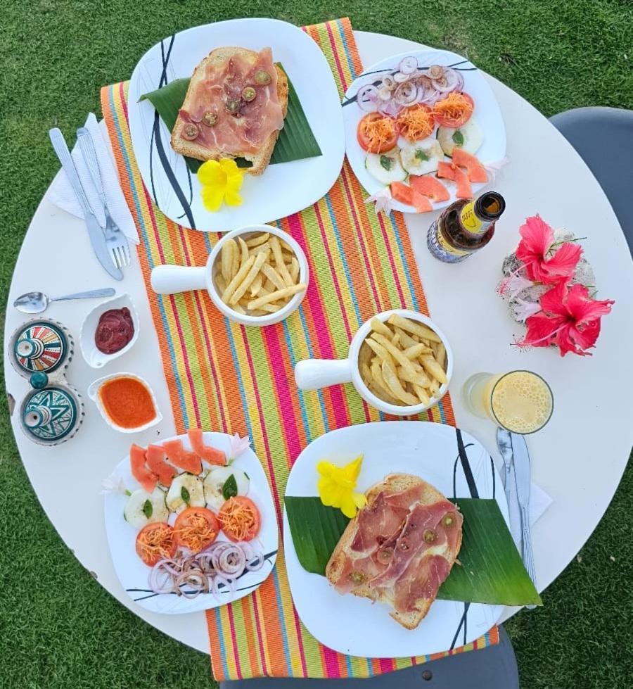 Cafe Del Mar Sapzurro Bed & Breakfast Bagian luar foto