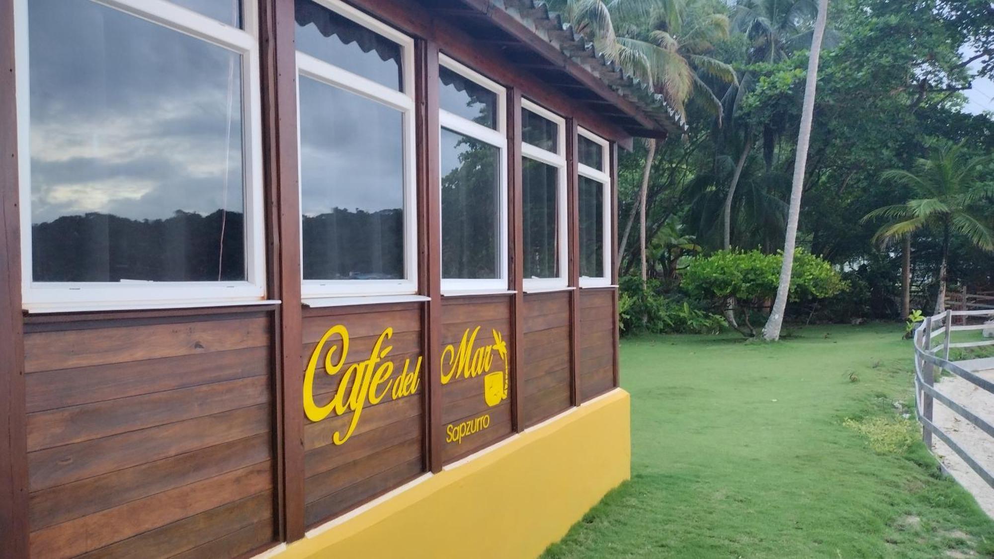 Cafe Del Mar Sapzurro Bed & Breakfast Bagian luar foto