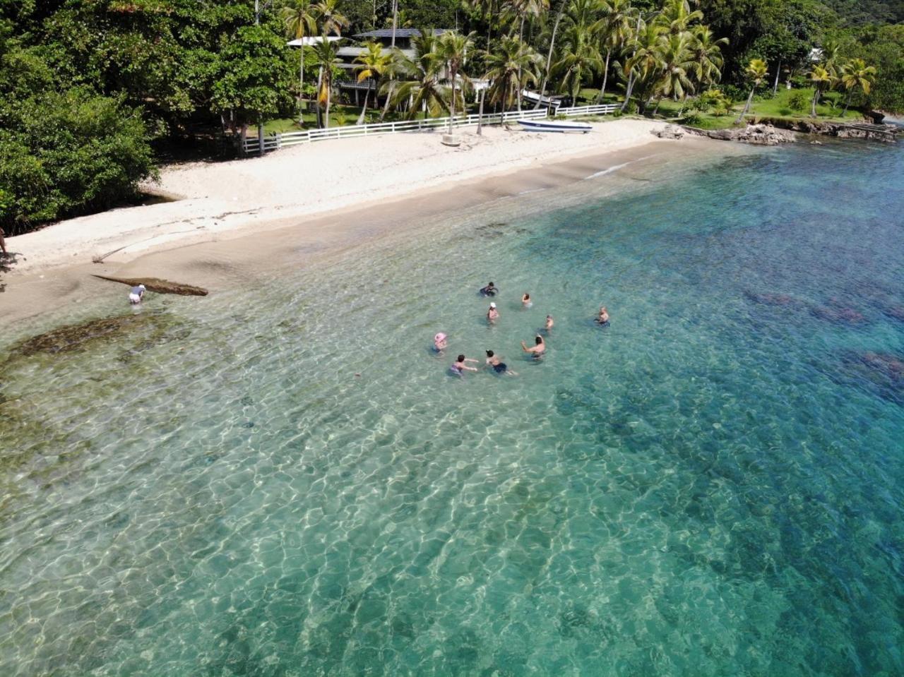 Cafe Del Mar Sapzurro Bed & Breakfast Bagian luar foto